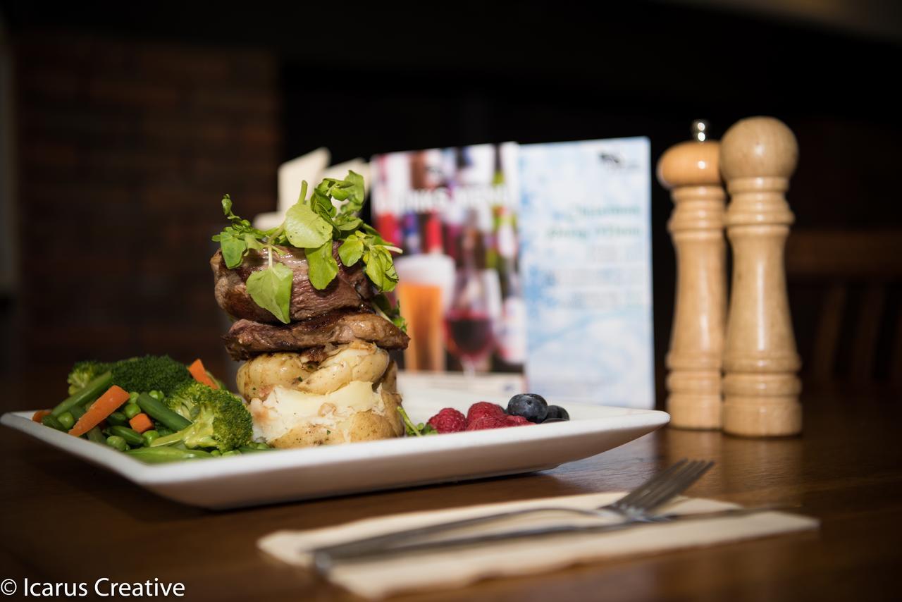 The Swan At Stoford Hotel Stapleford  Ngoại thất bức ảnh